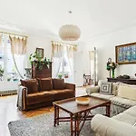 Apartment Luxury 4 Bedroom 160m2 2 King 2 Queen *
