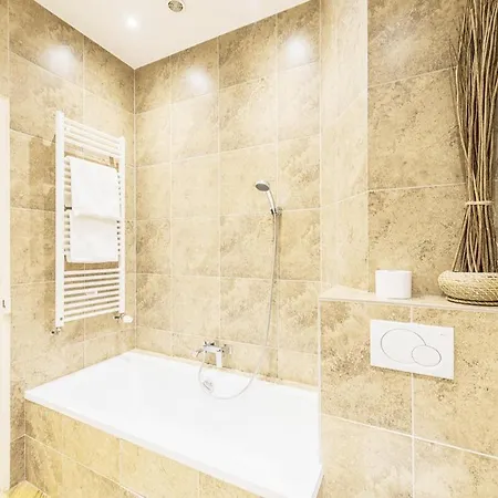 Lägenhet Luxury 4 Bedroom 160m2 2 King 2 Queen *