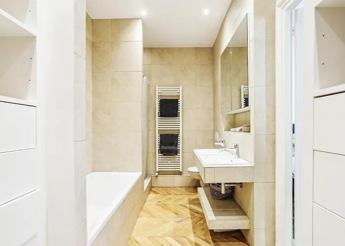 Luxury 4 Bedroom 160m2 2 King 2 Queen Paris